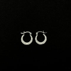 Arracadas con Lineas de Plata 925/Sterling Silver Lines Design Hoop Earrings