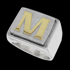 Anillo de Hombre Grande de Plata con Inicial de Oro/Men's Sterling Silver Ring with Gold Initial
