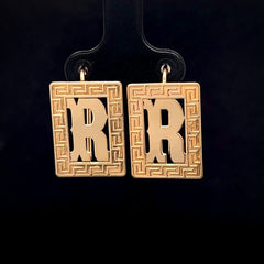 Aretes De Inicial Grecas Oro 10KT /10KT Gold Initial Earrings with Greek Key Border